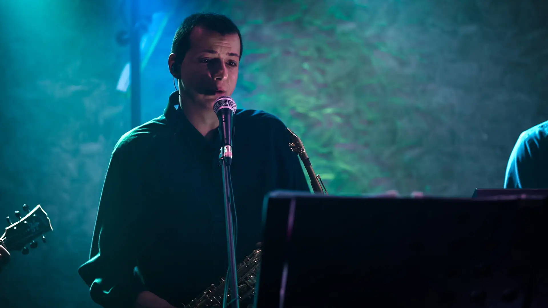 Zespół Dozarci na scenie weselnej